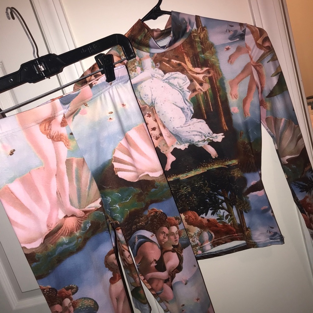 Two piece set